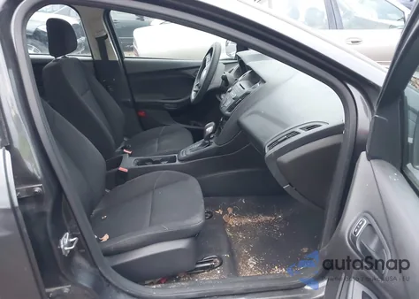 2016 Ford Focus S z USA, uszkodzony, nr VIN 1FADP3E2XGL274815